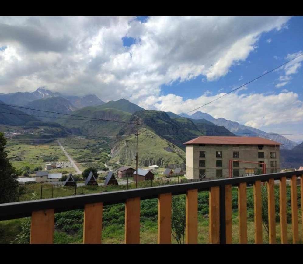 Апартаменты Emotion Kazbegi Экстерьер фото