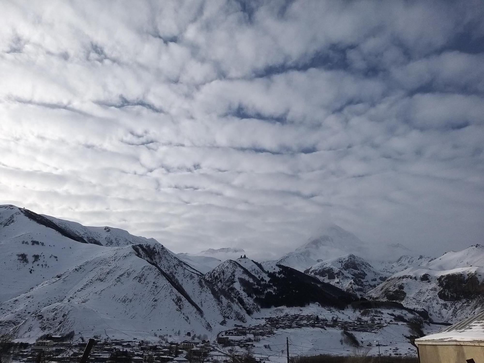 Апартаменты Emotion Kazbegi Номер фото
